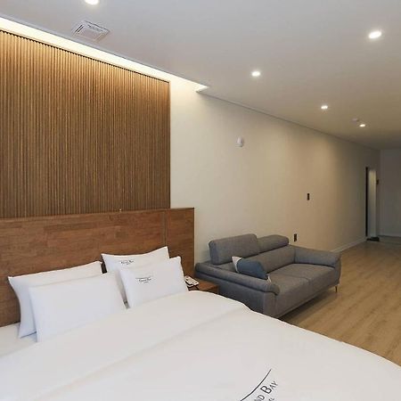Hotel Grand Bay Борьонг Екстериор снимка