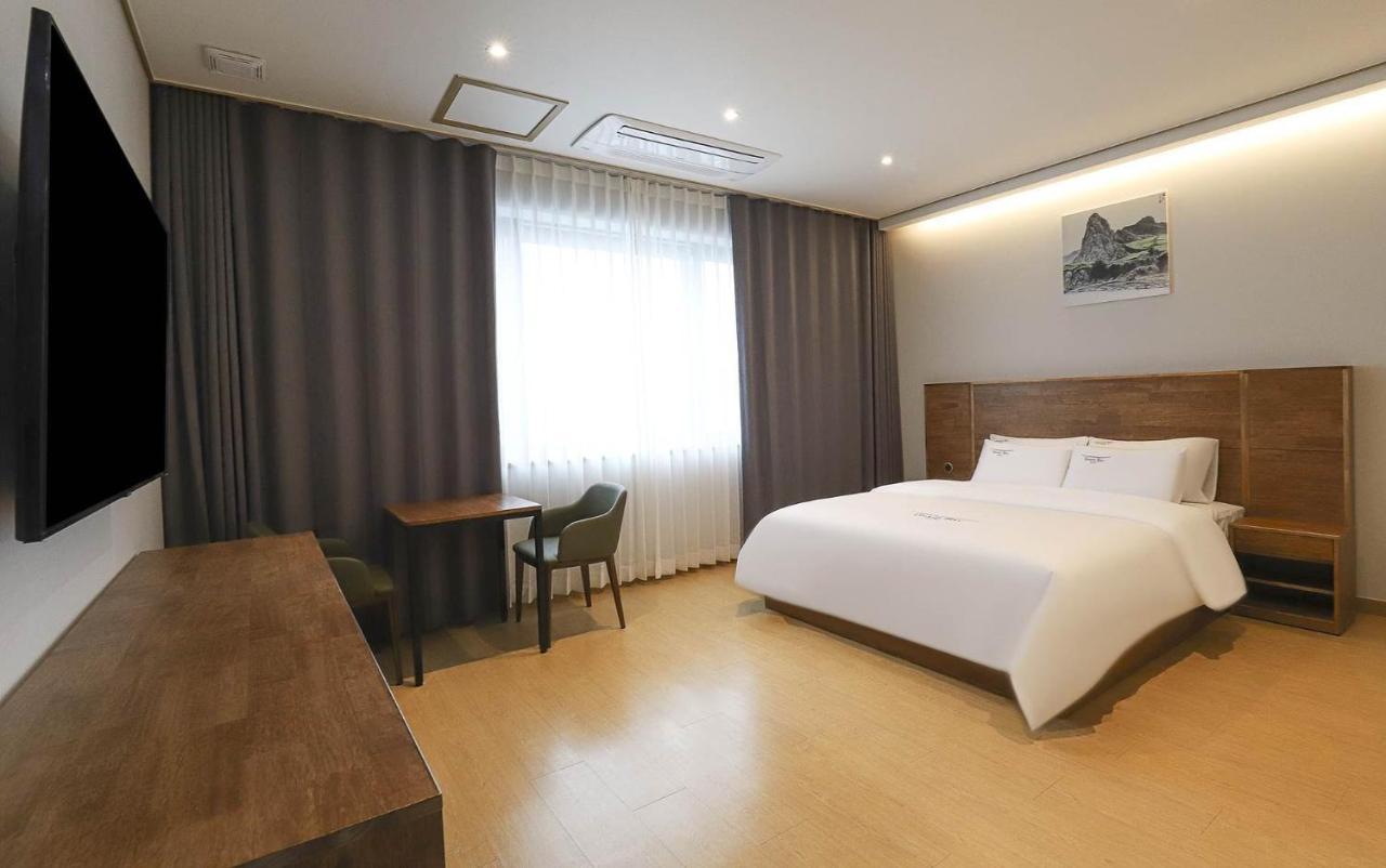 Hotel Grand Bay Борьонг Екстериор снимка