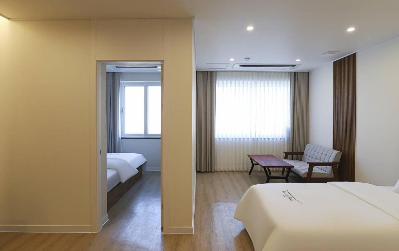 Hotel Grand Bay Борьонг Екстериор снимка