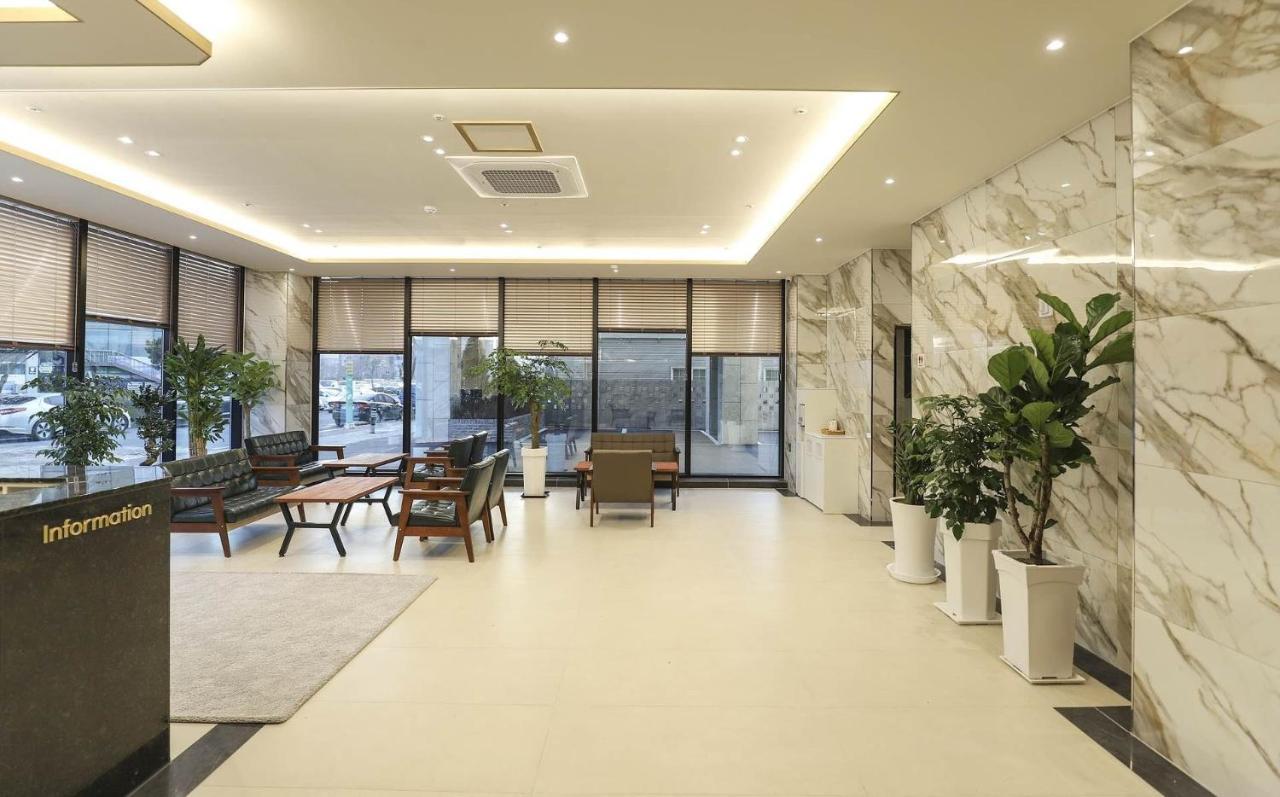 Hotel Grand Bay Борьонг Екстериор снимка