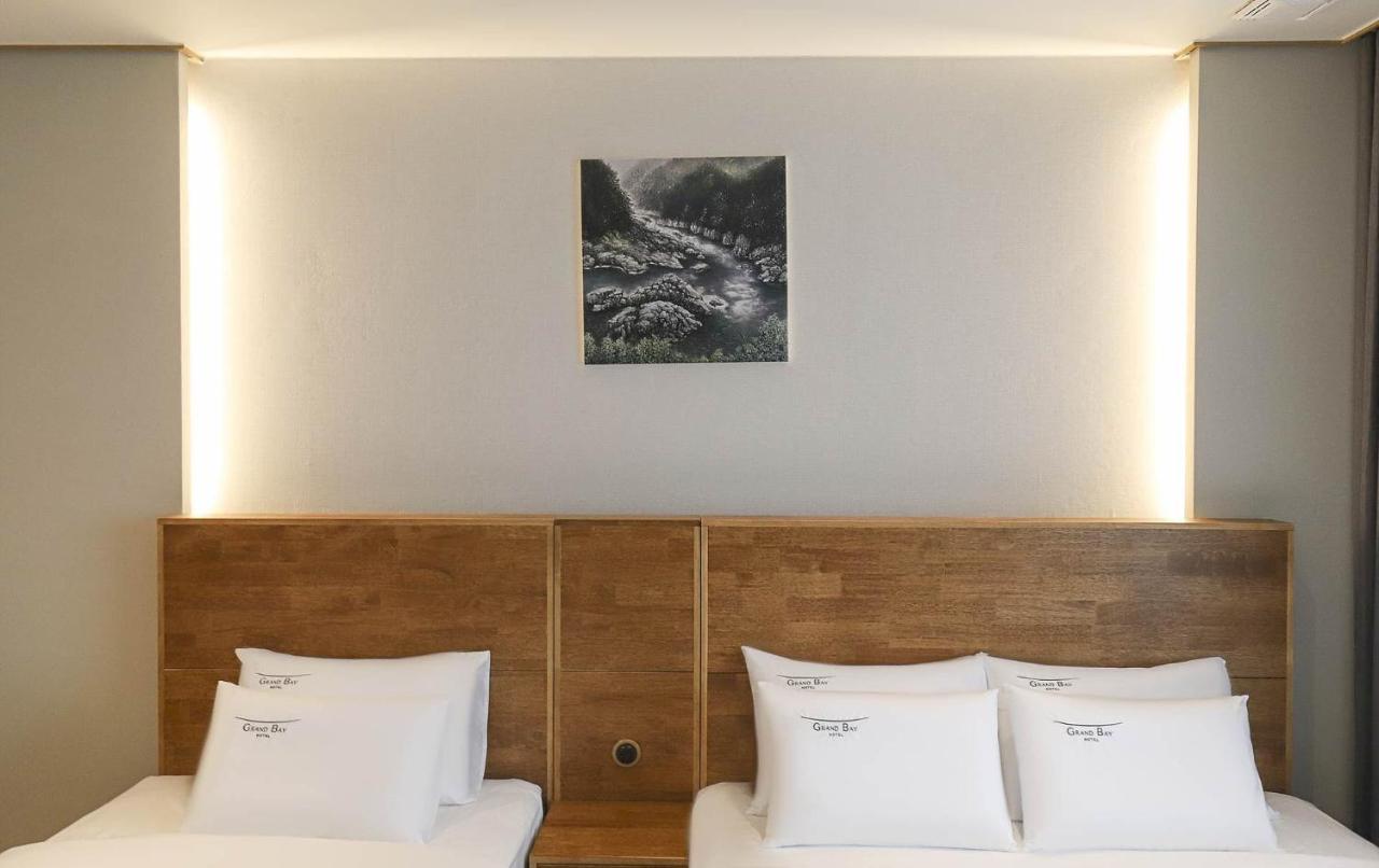 Hotel Grand Bay Борьонг Екстериор снимка