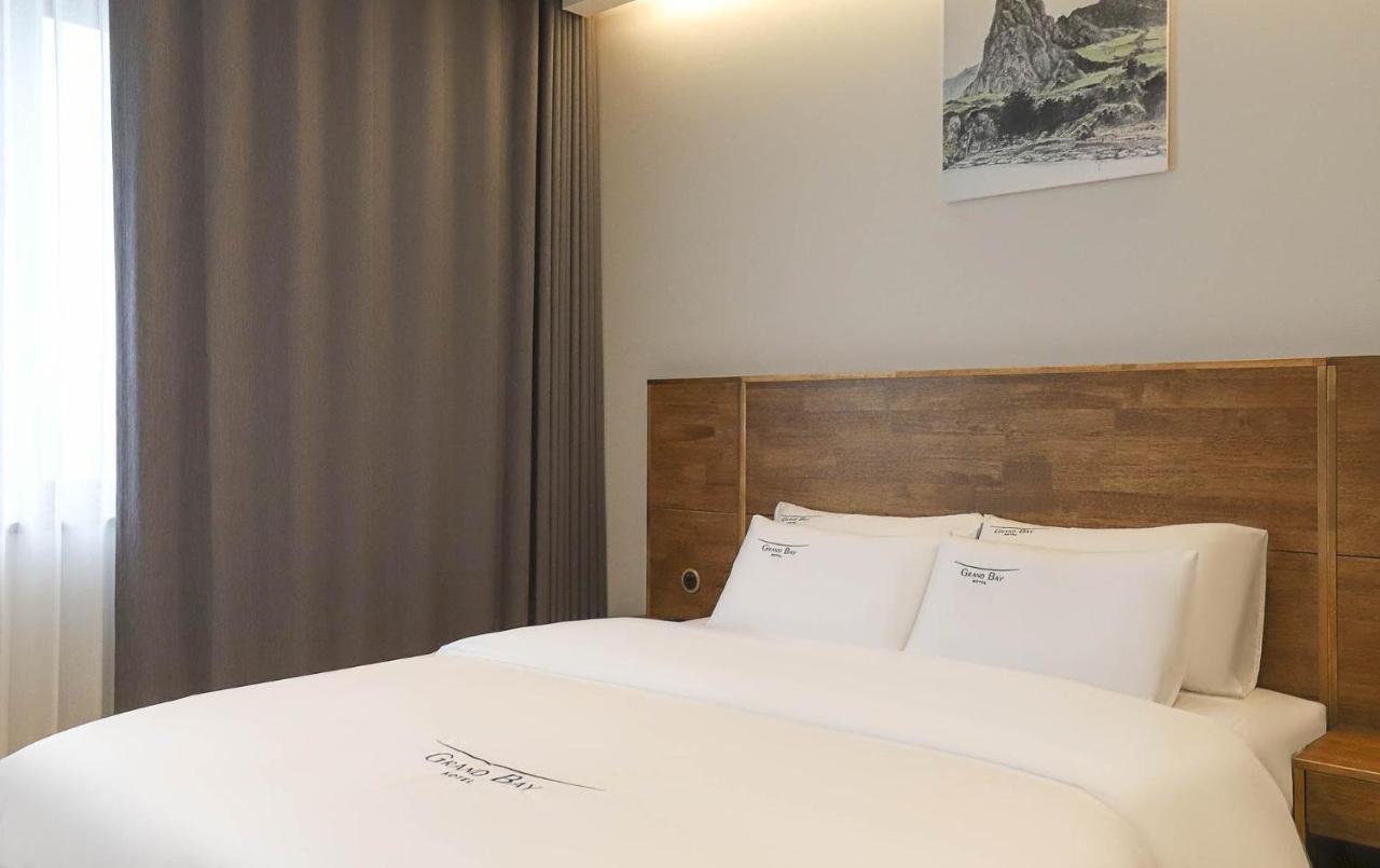 Hotel Grand Bay Борьонг Екстериор снимка