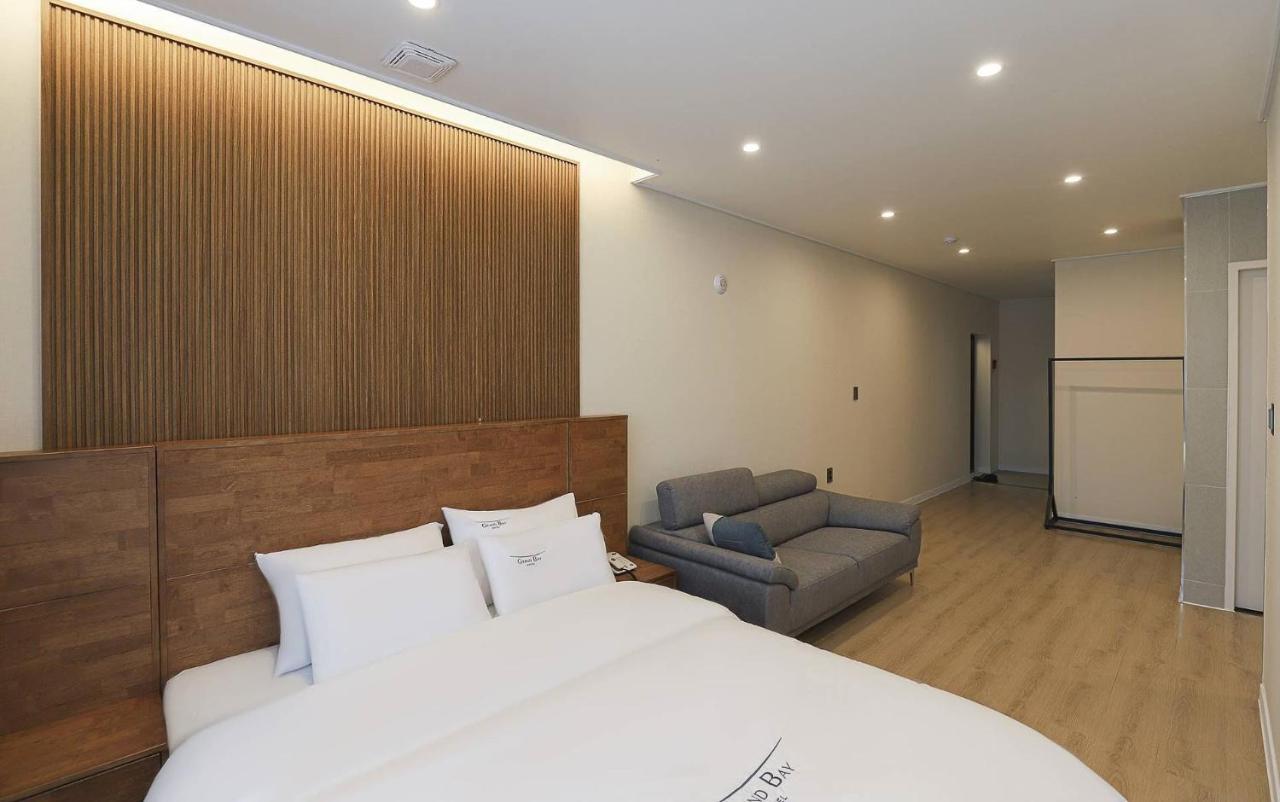 Hotel Grand Bay Борьонг Екстериор снимка