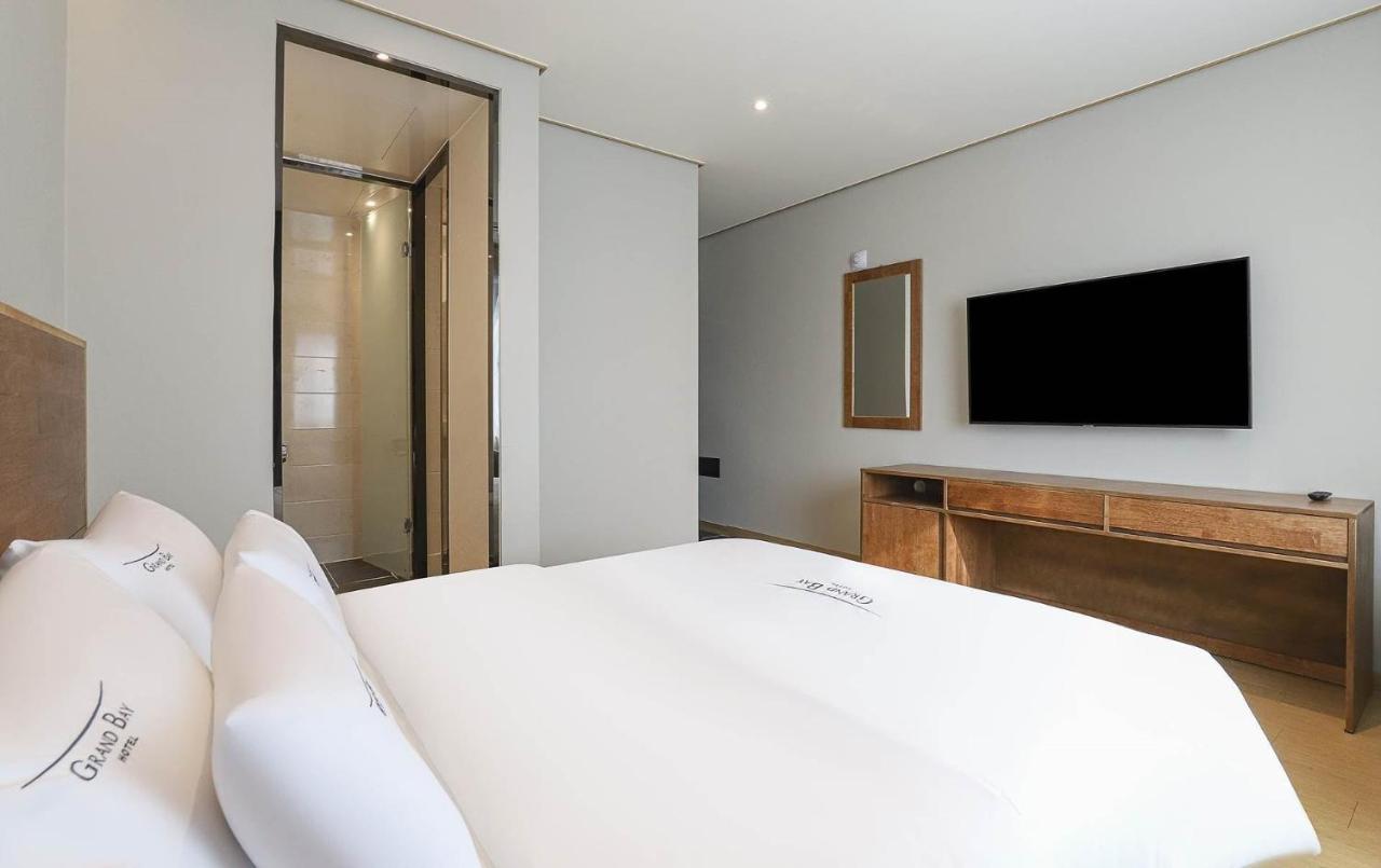 Hotel Grand Bay Борьонг Екстериор снимка