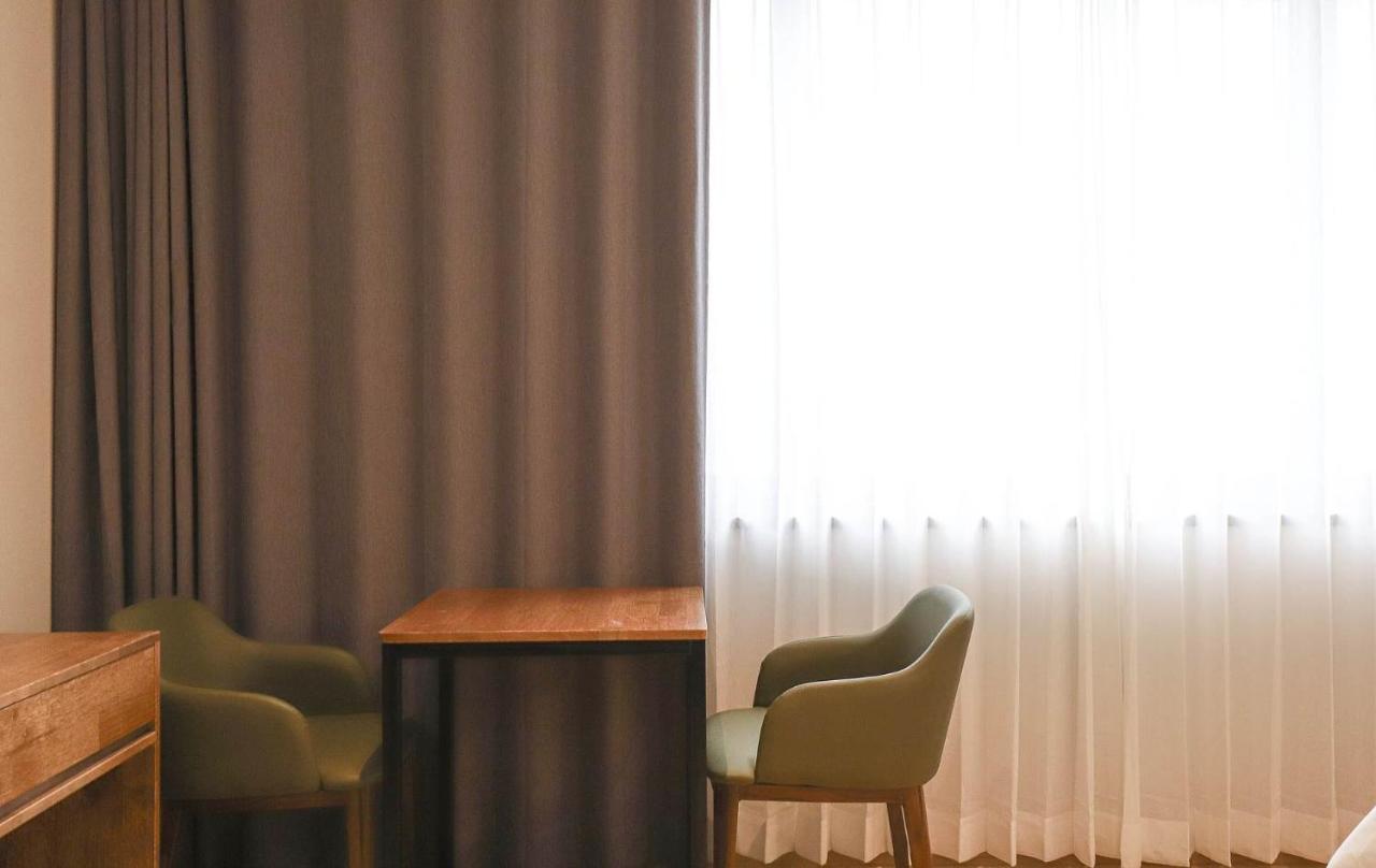 Hotel Grand Bay Борьонг Екстериор снимка